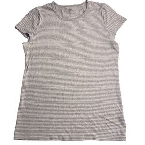 GAP GRAY HORIZONTAL STRIPE FEATHER TEE SIZE MEDIUM